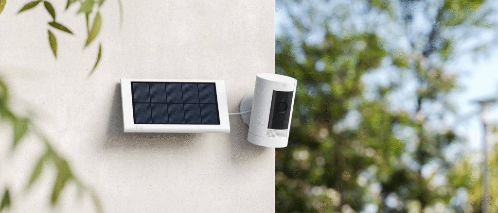 ring_outdoor_cam_solar_desktop_2x